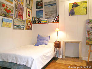 Paris 3 Bedroom - Duplex accommodation - bedroom 3 (PA-3676) photo 2 of 4