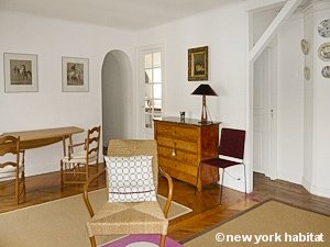 Paris 2 Bedroom accommodation - living room (PA-3690) photo 3 of 6