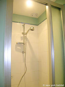 Paris T2 logements location appartements - salle d'eau 1 (PA-3692) photo 2 de 2