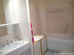 Paris 4 Zimmer wohnungsvermietung - badezimmer 1 (PA-3697) photo 1 von 4