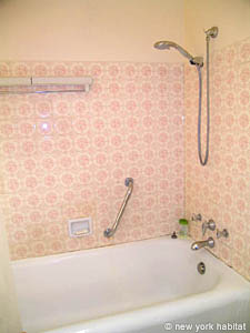 Paris 4 Zimmer wohnungsvermietung - badezimmer 1 (PA-3697) photo 3 von 4