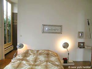 Paris Studio accommodation - bedroom (PA-3698) photo 2 of 6