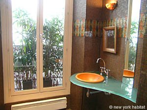 Paris Studio accommodation - bathroom 1 (PA-3698) photo 1 of 5