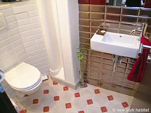 Paris T2 appartements location vacances - salle d'eau 2 (PA-3699) photo 1 de 1