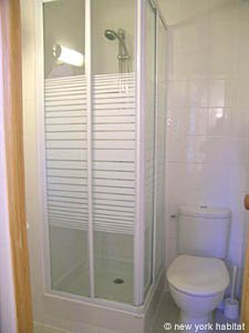 Paris Studio apartment - bathroom (PA-3705) photo 3 of 3