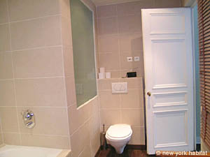 Paris 3 Bedroom accommodation - bathroom 1 (PA-3711) photo 3 of 3
