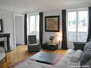 Paris 3 Bedroom accommodation - living room (PA-3711) photo 4 of 7