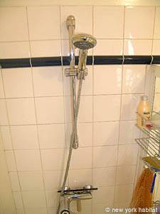 Paris 1 Bedroom accommodation - bathroom 1 (PA-3712) photo 3 of 6