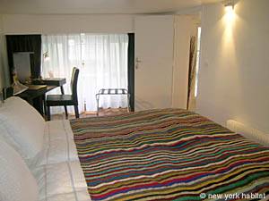 Paris 1 Bedroom accommodation - bedroom (PA-3718) photo 1 of 7