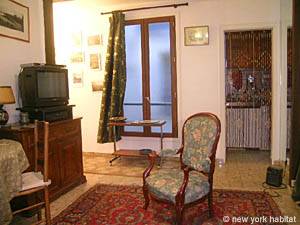 Paris 1 Bedroom apartment - living room (PA-3727) photo 3 of 10