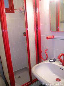 Paris 1 Bedroom apartment - bathroom (PA-3727) photo 2 of 3