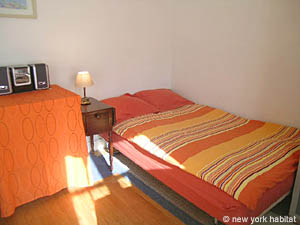Paris T2 logements location appartements - salle d'eau 1 (PA-3732) photo 1 de 3