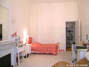 Paris 5 Bedroom apartment - bedroom 2 (PA-3734) photo 2 of 3