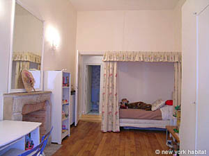 Paris 5 Bedroom apartment - bedroom 4 (PA-3734) photo 1 of 3