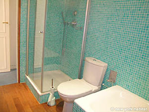 Paris 5 Bedroom apartment - bathroom 1 (PA-3734) photo 2 of 2