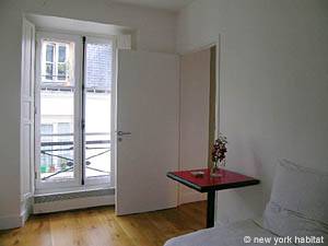 Paris 1 Bedroom accommodation bedroom photo 6