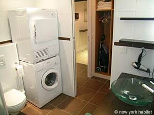 Paris Studio apartment - bathroom (PA-3755) photo 4 of 4