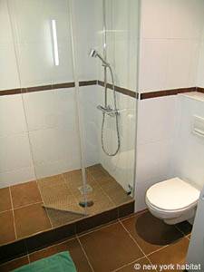 Paris Studio apartment - bathroom (PA-3755) photo 3 of 4