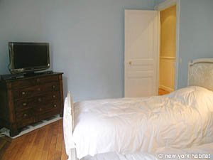 Paris 2 Bedroom accommodation - bedroom 2 (PA-3762) photo 3 of 4