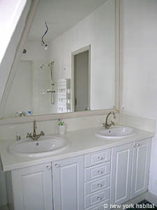 Paris 3 Bedroom accommodation - bathroom 1 (PA-3764) photo 1 of 3