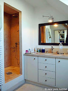 Paris 3 Bedroom accommodation - bathroom 2 (PA-3764) photo 3 of 6