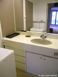 Paris Alcove Studio/T1 logements location appartements - salle d'eau 1 (PA-3775) photo 2 de 3