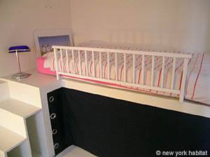 Paris 3 Bedroom - Loft accommodation - bedroom 3 (PA-3776) photo 2 of 3