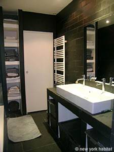 Paris 3 Bedroom - Loft accommodation - bathroom 1 (PA-3776) photo 1 of 4