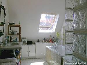 Paris 3 Bedroom accommodation - bathroom 1 (PA-3779) photo 1 of 6