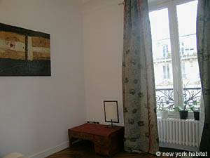 Paris 2 Bedroom apartment - bedroom 2 (PA-3799) photo 2 of 6