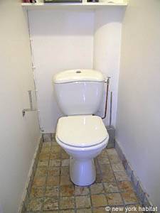 Paris 2 Bedroom apartment - bathroom 2 (PA-3799) photo 1 of 1