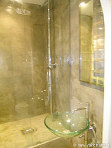 Paris Studio apartment - bathroom (PA-3806) photo 2 of 3