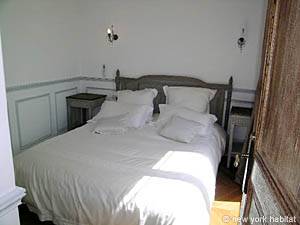 Paris 2 Zimmer wohnungsvermietung - schlafzimmer (PA-3827) photo 1 von 9