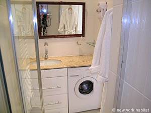 Paris 2 Zimmer wohnungsvermietung - badezimmer 1 (PA-3827) photo 2 von 5