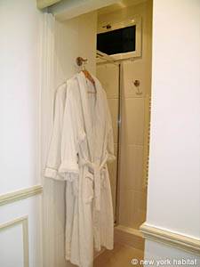 Paris 2 Zimmer wohnungsvermietung - badezimmer 1 (PA-3827) photo 5 von 5