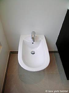 Paris Alcove Studio accommodation - bathroom 1 (PA-3828) photo 6 of 7