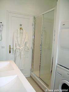 Paris Alcove Studio accommodation - bathroom 1 (PA-3828) photo 4 of 7