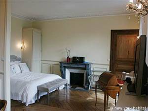 Paris Alcove Studio accommodation - living room (PA-3828) photo 9 of 16