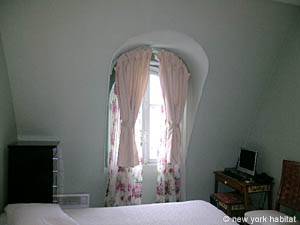 Paris T2 appartements location vacances - chambre (PA-3833) photo 2 de 7