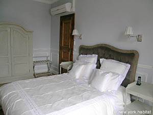Paris 1 Bedroom accommodation - bedroom (PA-3836) photo 4 of 9