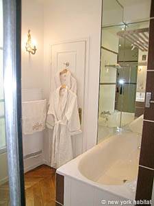 Paris 1 Bedroom accommodation - bathroom 1 (PA-3836) photo 2 of 6