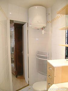 Paris Studio/T1 appartements location vacances - salle d'eau (PA-3843) photo 3 de 5