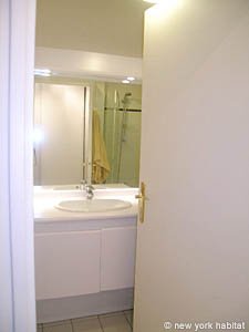 Paris T2 logements location appartements - salle d'eau 1 (PA-3844) photo 1 de 5