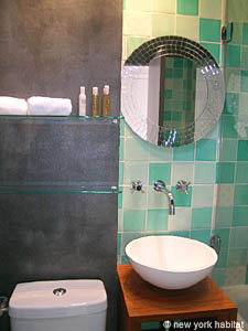 Paris T2 logements location appartements - salle d'eau (PA-3856) photo 2 de 6