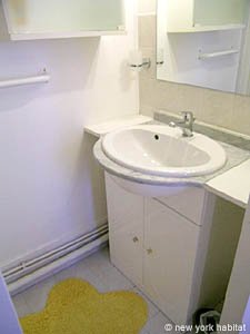 Paris 1 Bedroom accommodation - bathroom 1 (PA-3867) photo 2 of 3