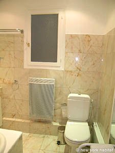 Paris 1 Bedroom apartment - bathroom (PA-3869) photo 3 of 3