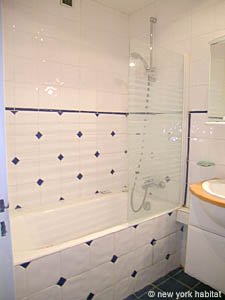 Paris 3 Zimmer wohnungsvermietung - badezimmer 1 (PA-3884) photo 1 von 3