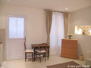 Paris Studio accommodation - living room (PA-3887) photo 4 of 6