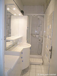 Paris 1 Bedroom apartment - bathroom 1 (PA-3899) photo 1 of 3