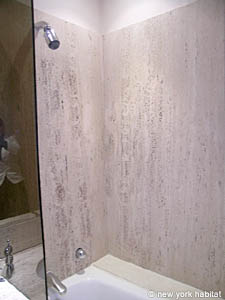 Paris 1 Bedroom apartment - bathroom (PA-3904) photo 4 of 5